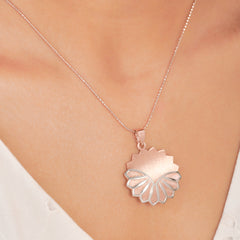 Rose Gold Pendant With Chain (7.150 Gram)